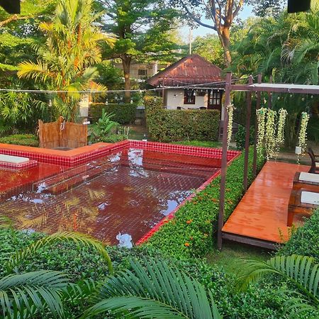 Red Moon Hideaway Hotel เกาะช้าง ภายนอก รูปภาพ