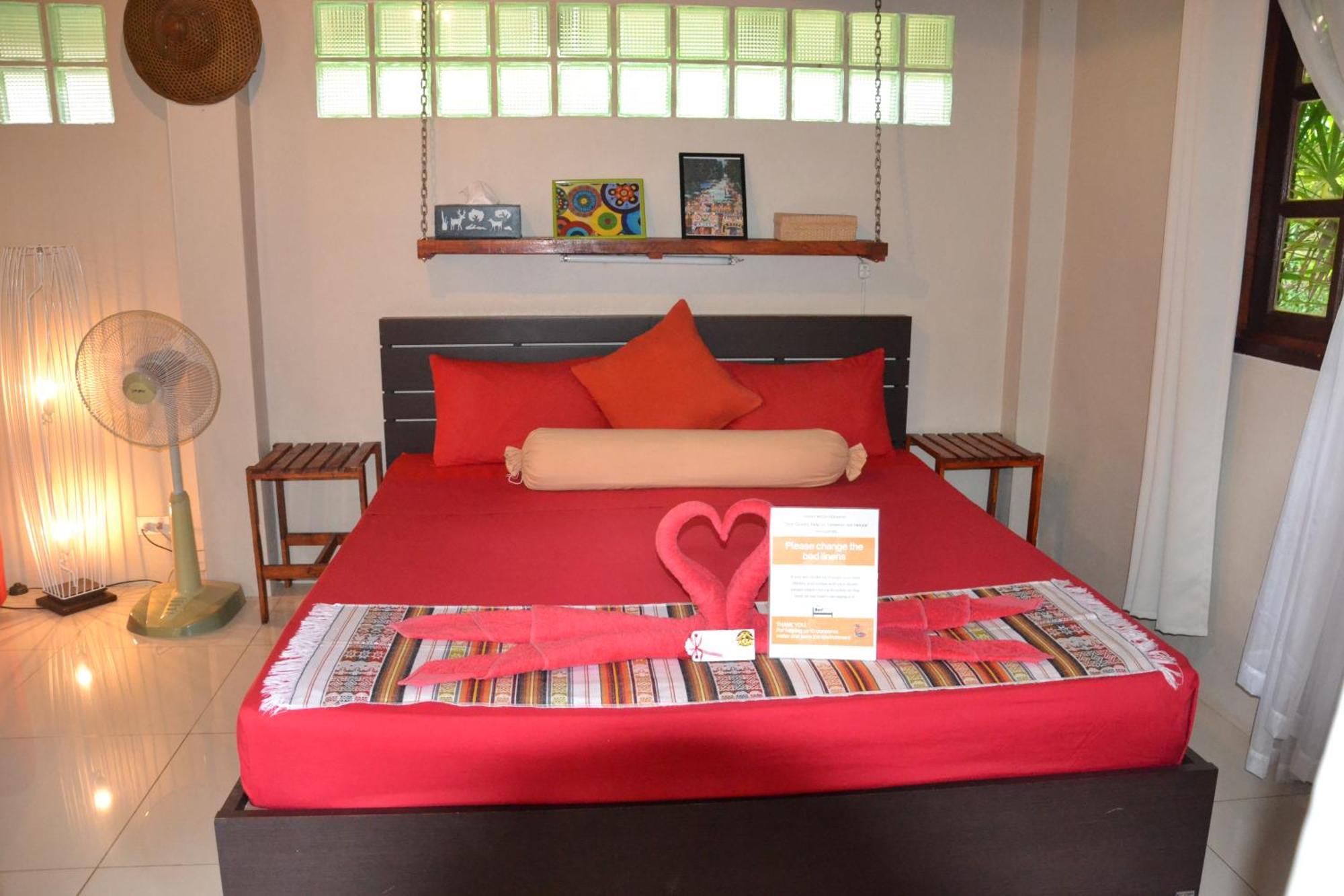 Red Moon Hideaway Hotel เกาะช้าง ภายนอก รูปภาพ