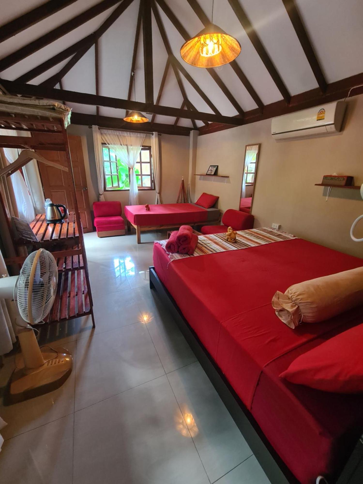 Red Moon Hideaway Hotel เกาะช้าง ภายนอก รูปภาพ